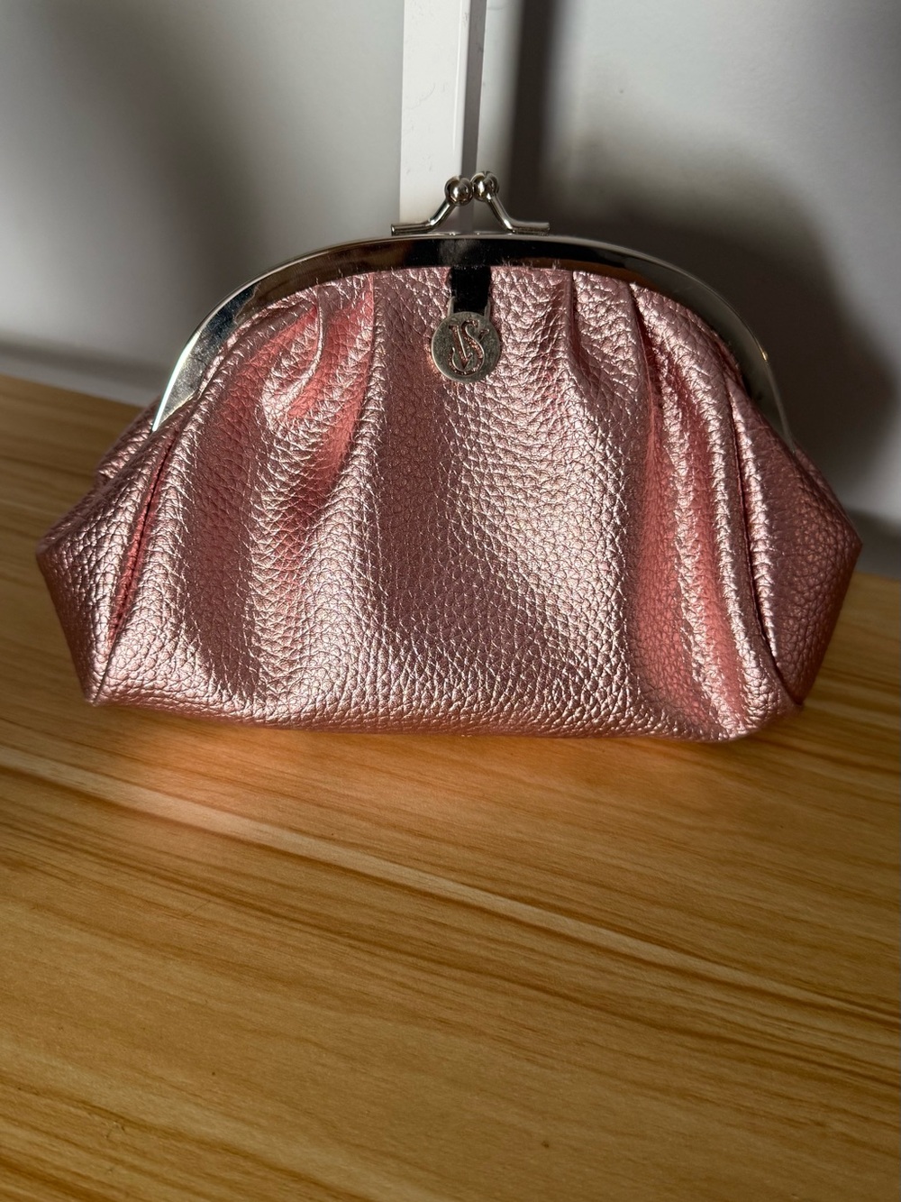 Victoria's Secret Metallic Rose Pink Kiss-Lock Cosmetic Pouch